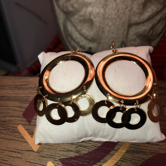 Ratings - Picture 5 of 8